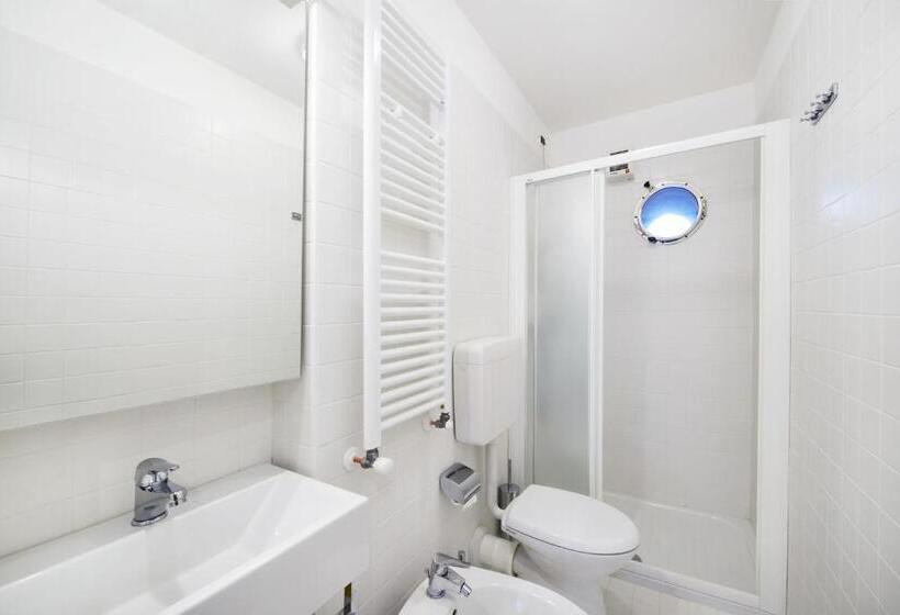 침실 2개 아파트, Albergo Diffuso Comeglians