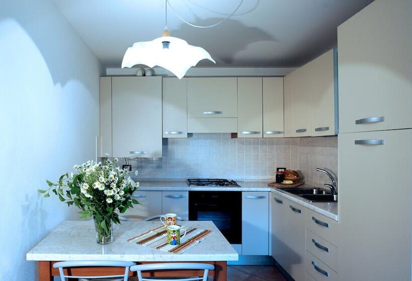 דירת שני חדרים, Albergo Diffuso Comeglians