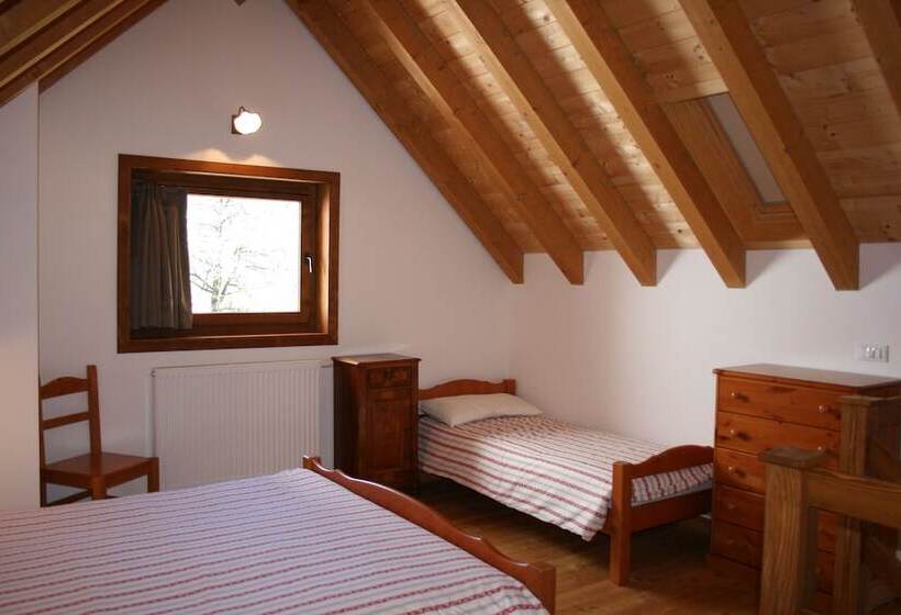 בקתת חדר, Albergo Diffuso Comeglians