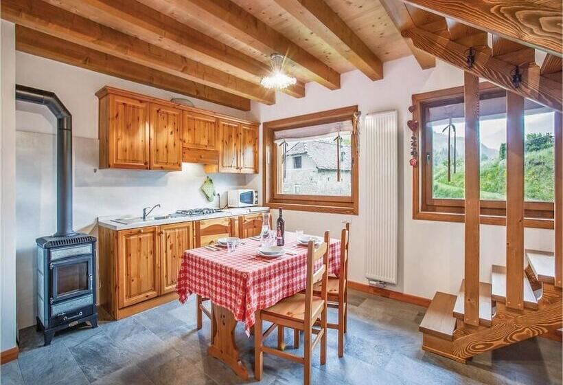 בקתת חדר, Albergo Diffuso Comeglians