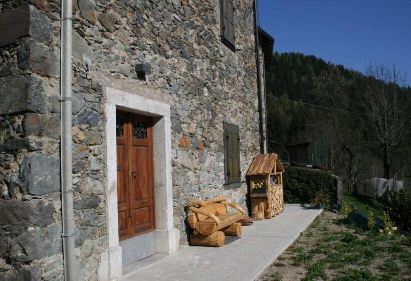 דירת חדר, Albergo Diffuso Comeglians