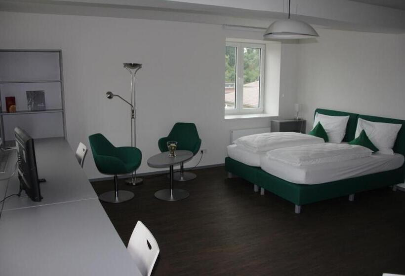 舒适型房间, Haus Overbach