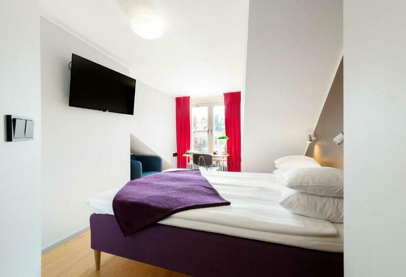 Номер Basic, Hellstens Glashus