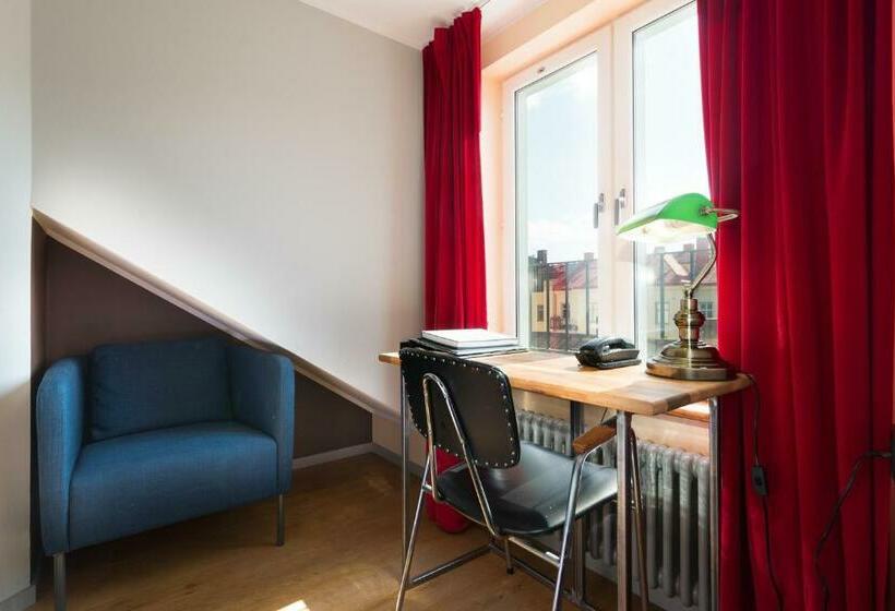 Номер Basic, Hellstens Glashus