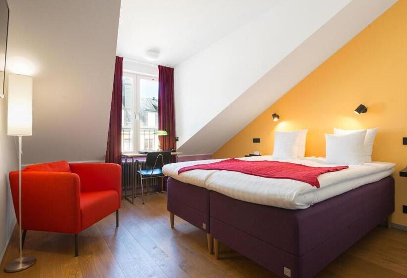 Номер Стандарт, Hellstens Glashus