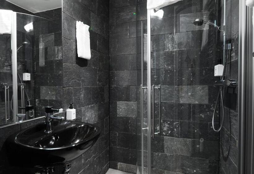 Номер Superior, Hellstens Glashus