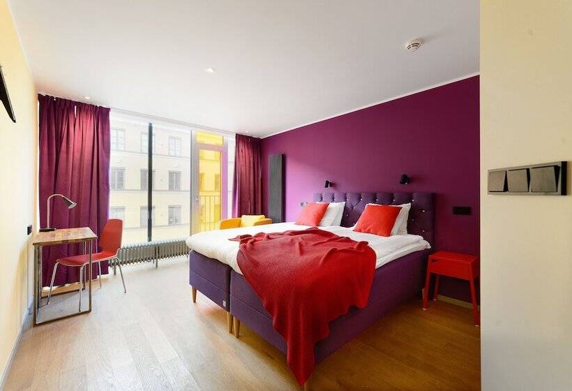 Номер Superior, Hellstens Glashus