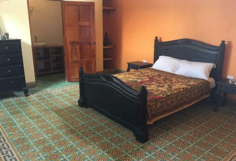 اتاق لوکس, La Polvora