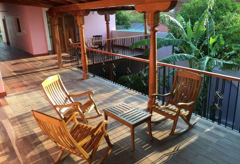 سوییت لوکس, La Polvora