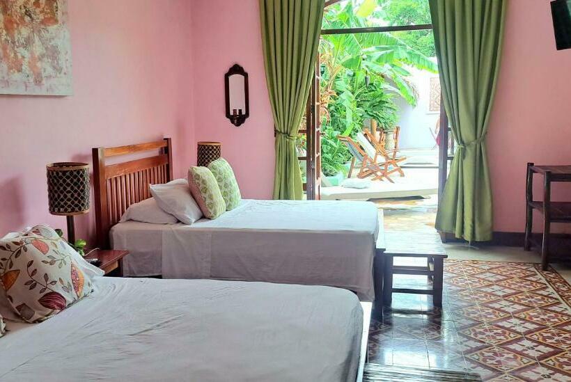 اتاق لوکس, La Polvora