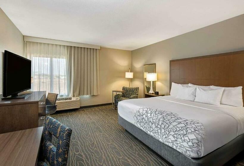 غرفة قياسية سرير كينج لذوى الإحتياجات الخاصة, La Quinta By Wyndham Kingman