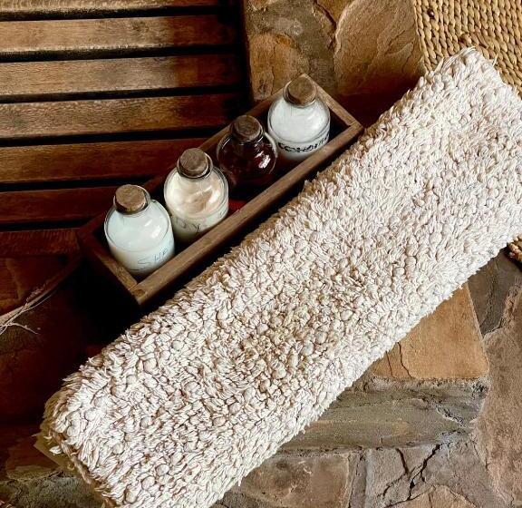 اتاق لوکس, Meru House Lekisilai