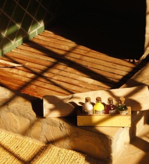 디럭스 룸, Meru House Lekisilai