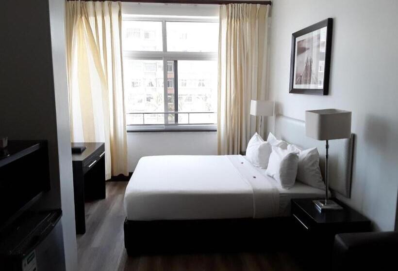 측면 바다 전망 스위트, Parade