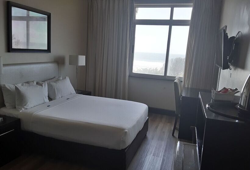 스탠다드 룸, Parade