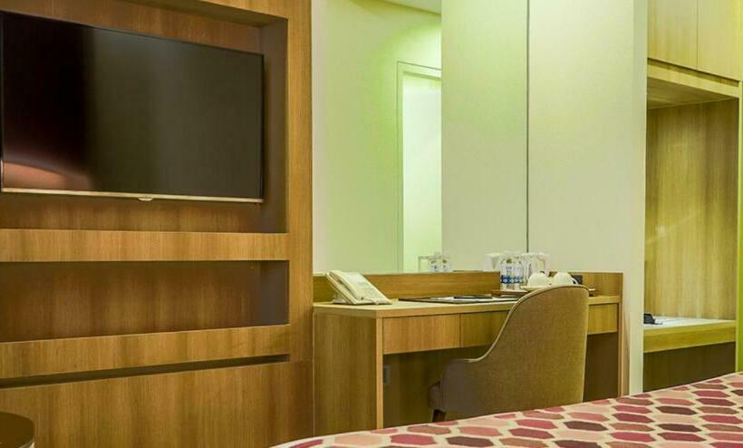 חדר דלוקס, The Bayleaf Cavite