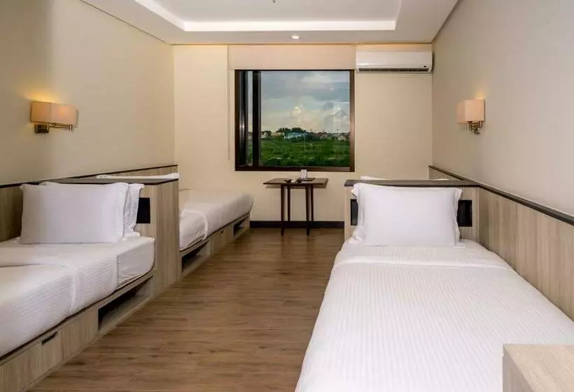 スーペリアの４人部屋, The Bayleaf Cavite