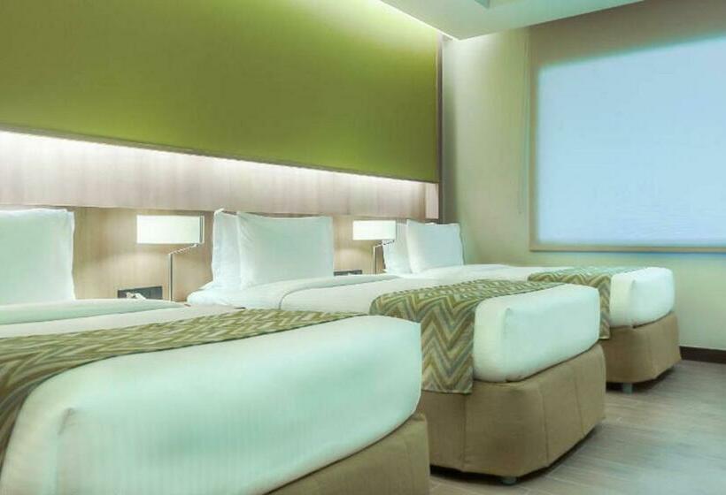 חדר סופריור לשלושה, The Bayleaf Cavite