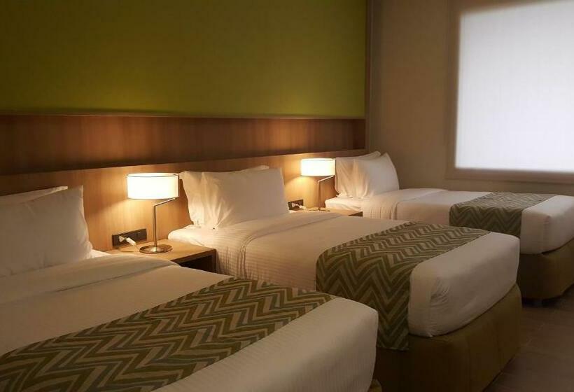 חדר סופריור לשלושה, The Bayleaf Cavite