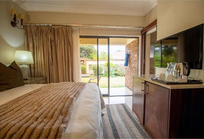 اتاق استاندارد با بالکن, The Victoria Falls Deluxe Suites