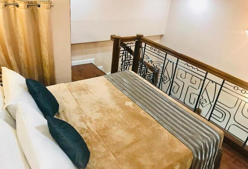 اتاق لوکس, Urban Travellers