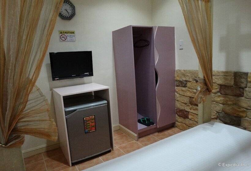 Номер Deluxe, Urban Travellers