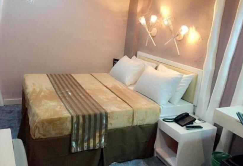 اتاق سوپریور, Urban Travellers