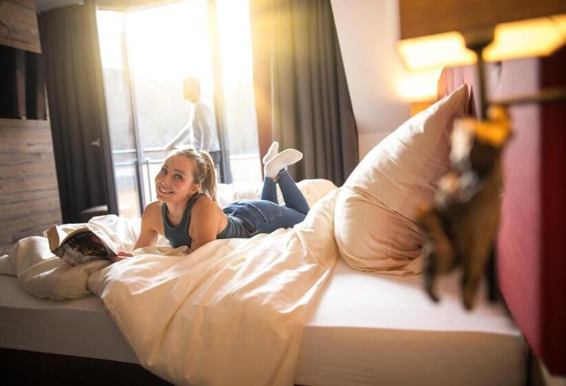 Номер Стандарт Вид на Сад, Landhotel Weihermühle