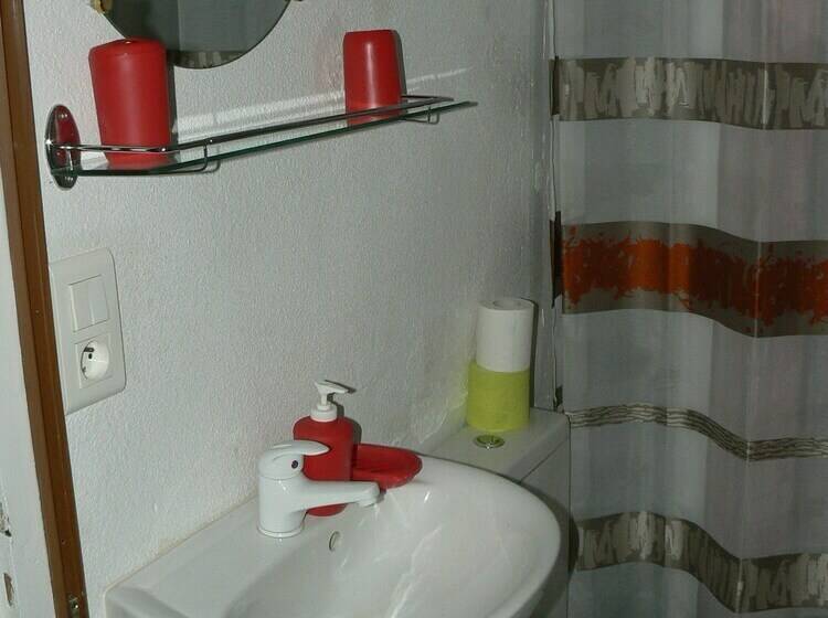 غرفة إقتصادية, Le Beau Cottage