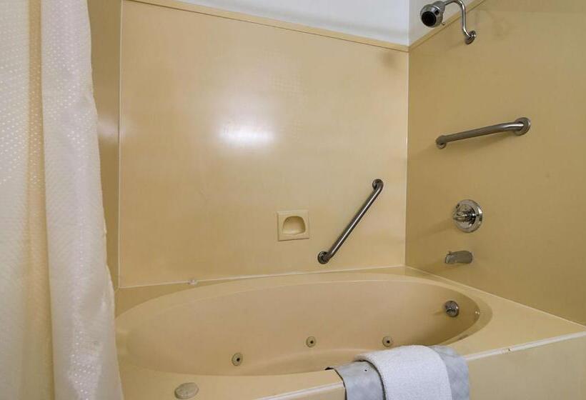 غرفة قياسية سرير كينج, Motel 6new Iberia, La