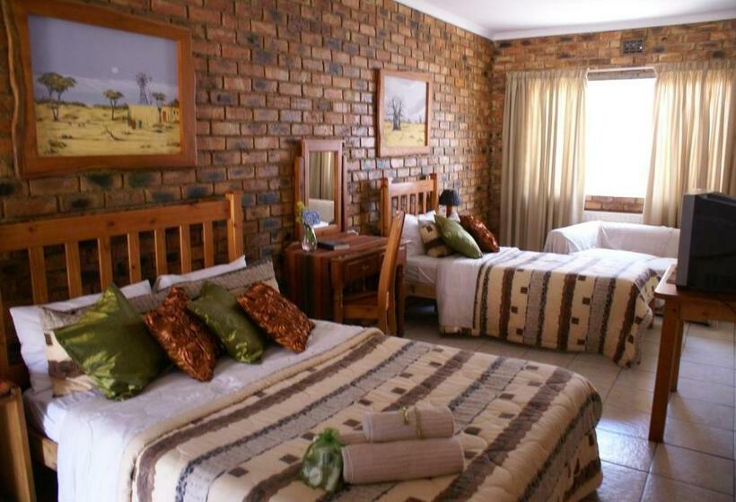 غرفة ديلوكس ثلاثية, Emerald Guesthouse