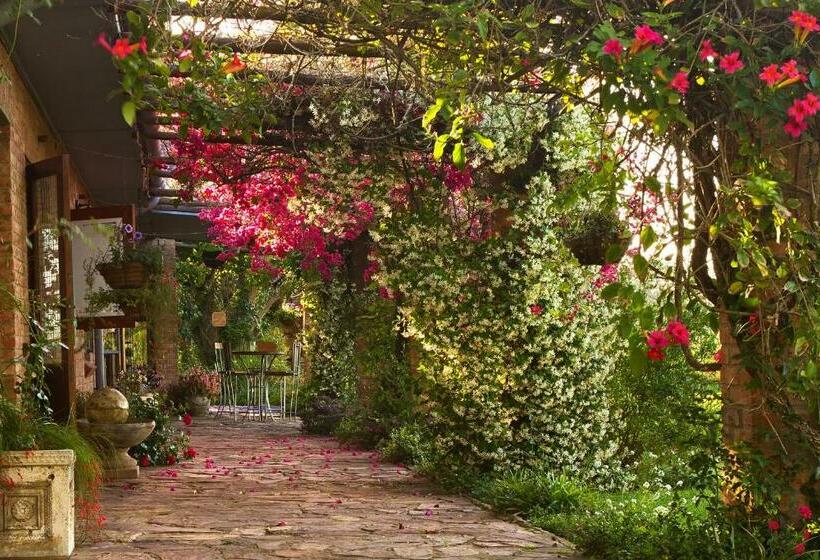 اتاق لوکس, Geralds Gift Guest House