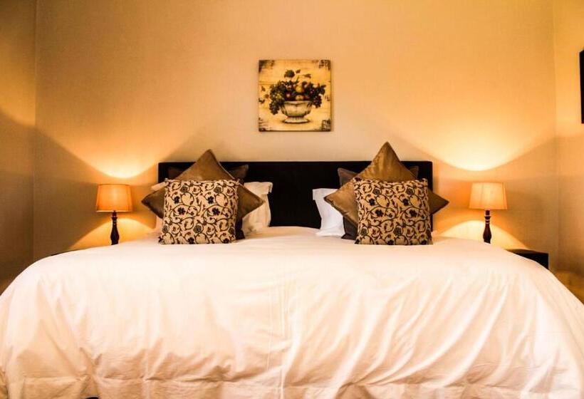 Quarto Deluxe, Geralds Gift Guest House