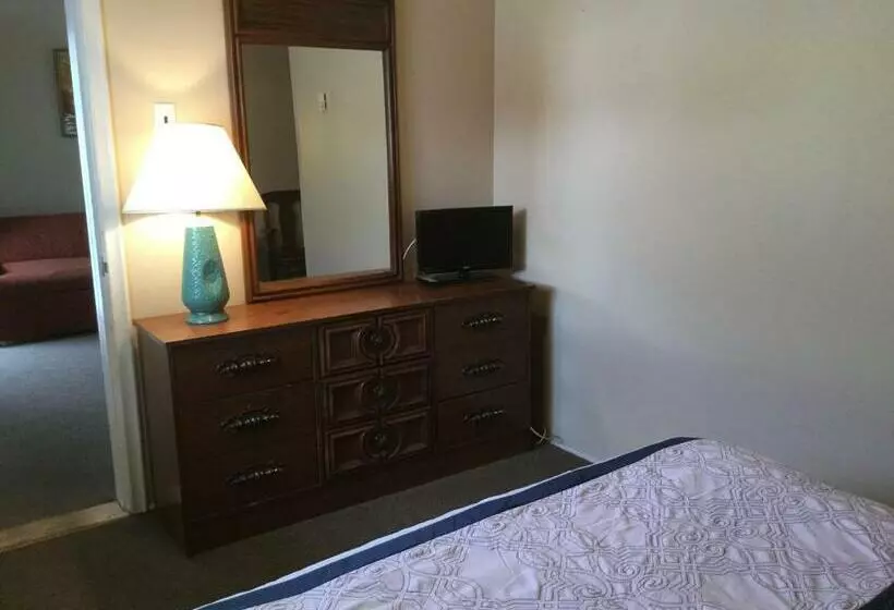 デラックススタジオ, Cedars Motel