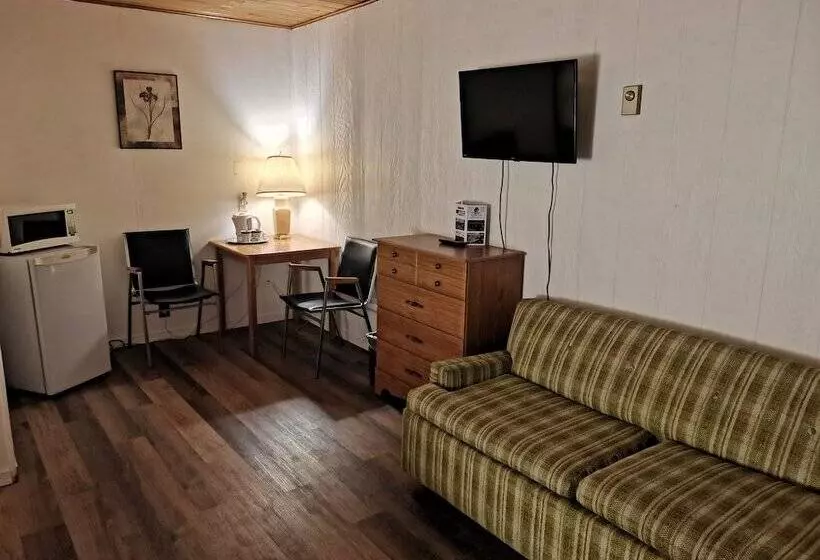 エコノミールーム, Cedars Motel