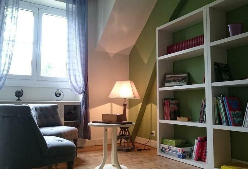 标准间带山景, La Grange De Thalie