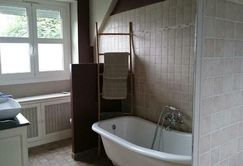 Номер Стандарт Вид на Горы, La Grange De Thalie