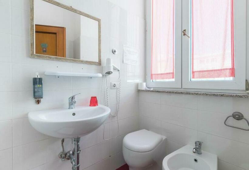 اتاق استاندارد یک نفره, B&b Piazza Fratti