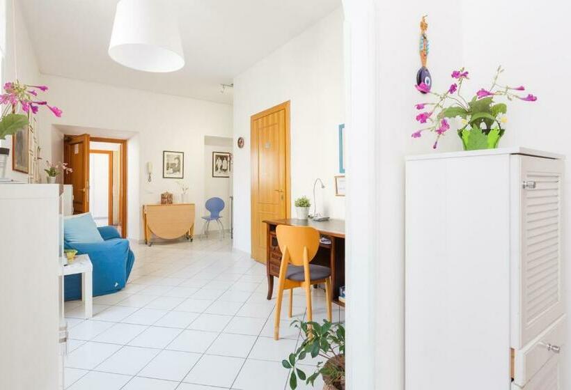 اتاق استاندارد یک نفره, B&b Piazza Fratti