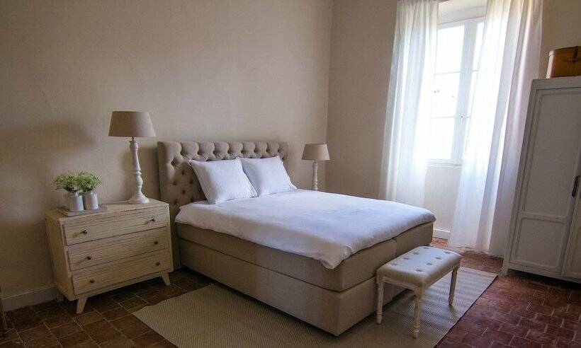 Номер Стандарт, Chambres D'hôtes Les Trois Comtes