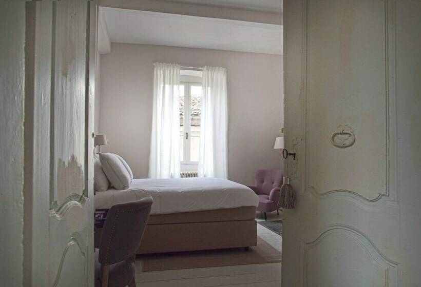 디럭스 룸, Chambres D'hôtes Les Trois Comtes