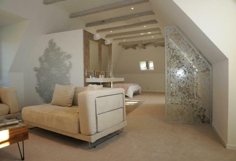 キングサイズベッドのデラックススイート, Château De Marsac