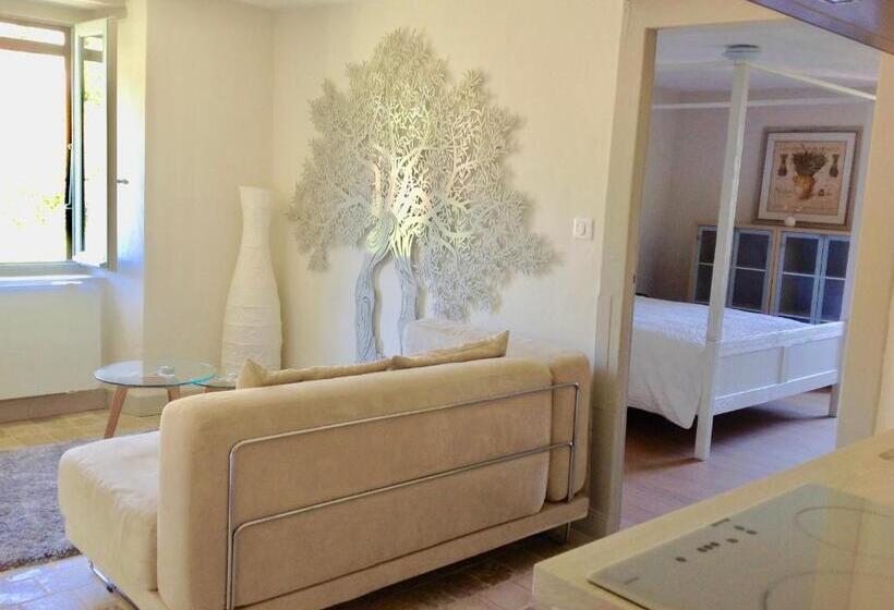 庭の見える１ベッドルームアパートメント, Château De Marsac