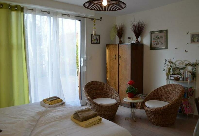 ガーデンビュースタンダードルーム, Couette Et Cafe Creme