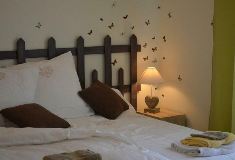 ガーデンビュースタンダードルーム, Couette Et Cafe Creme