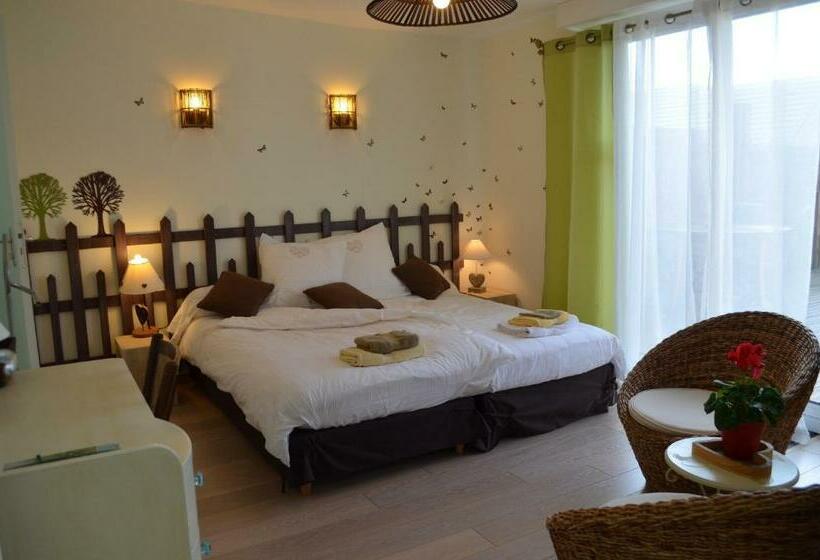 ガーデンビュースタンダードルーム, Couette Et Cafe Creme