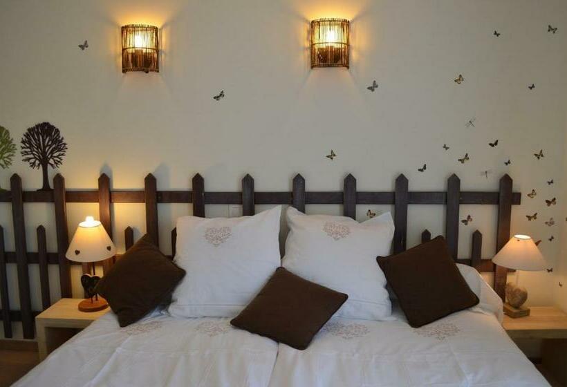 ガーデンビュースタンダードルーム, Couette Et Cafe Creme