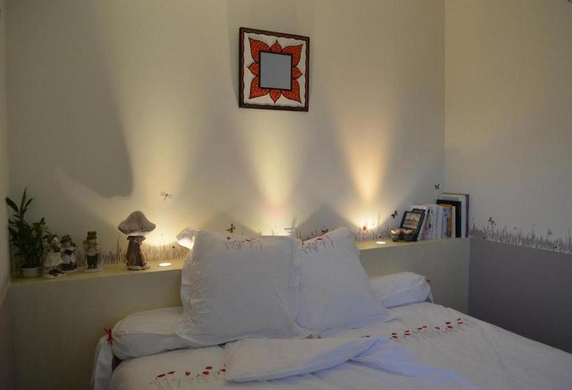 ガーデンビュースタンダードルーム, Couette Et Cafe Creme