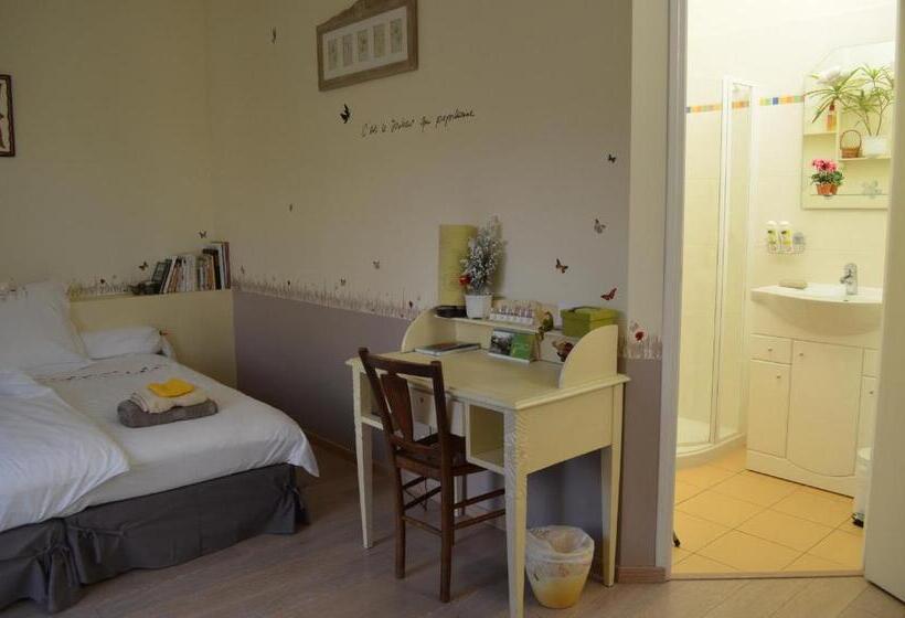 ガーデンビュースタンダードルーム, Couette Et Cafe Creme