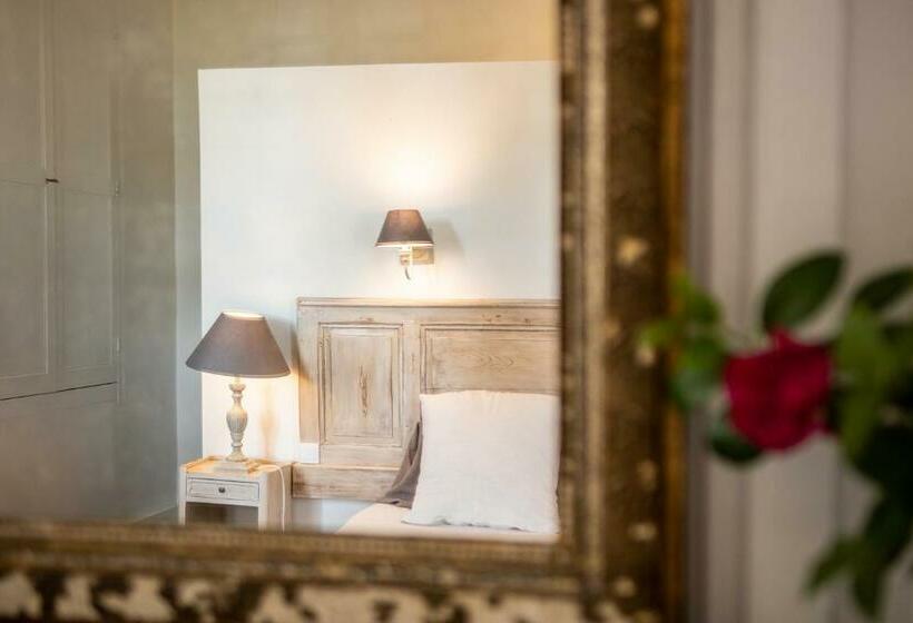 غرفة قياسية مطلّة علي الحديقة, Le Jardin De Mazan